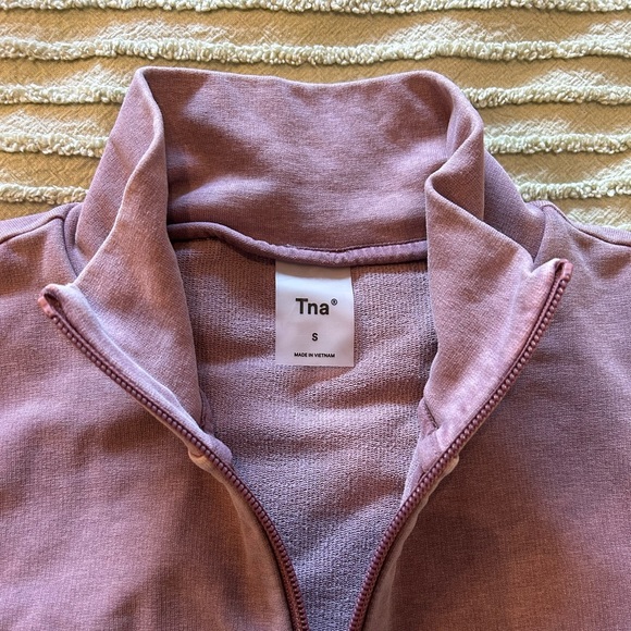 Aritzia TNA Zip Up - Picture 2 of 4